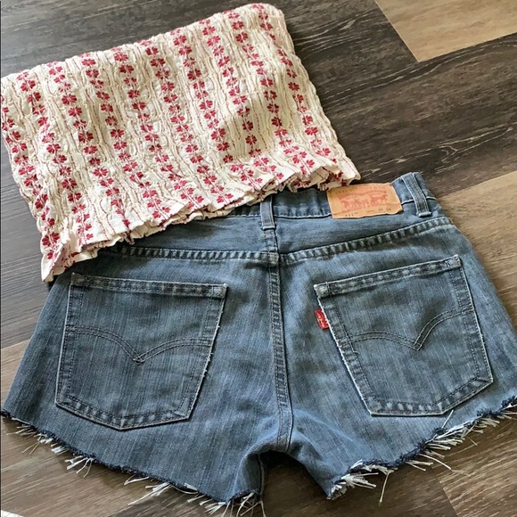 vintage distressed levi shorts